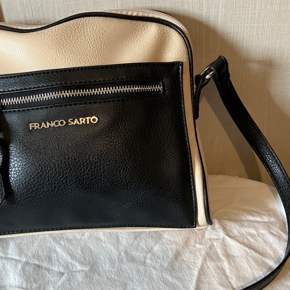 Franco Sarto Two-Tone Black and Cream Bag - Picture 4 of 6